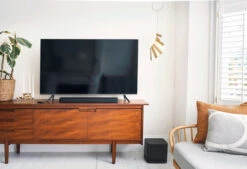 Bose Smart Soundbar 300 + Bose Surround Speakers + Bose Bass Module -Samsung || APPLE || Google Winkel 1516475