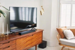 Bose Smart Soundbar 300 + Bose Surround Speakers + Bose Bass Module -Samsung || APPLE || Google Winkel 1516476