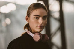 Fresh 'n Rebel Code ANC Roze -Samsung || APPLE || Google Winkel 1539748