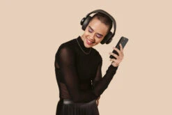 Fresh 'n Rebel Clam Elite Zwart -Samsung || APPLE || Google Winkel 1617048