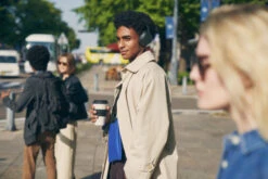 Sony WH-CH720N Zwart + BlueBuilt Quick Charge Oplader Met Usb A Poort 18W Zwart -Samsung || APPLE || Google Winkel 1893248 1