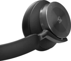 Bang & Olufsen Beoplay H95 Zwart + BlueBuilt Quick Charge Oplader Met Usb A Poort Zwart -Samsung || APPLE || Google Winkel 1914239