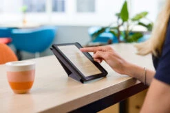 Kobo Libra 2 Wit + BlueBuilt Book Case Zwart -Samsung || APPLE || Google Winkel 1939594