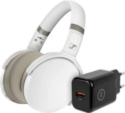 Sennheiser HD450BT Wit + BlueBuilt Quick Charge Oplader Met Usb A Poort 18W Zwart